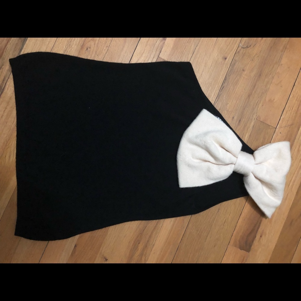 Valentino One Shoulder Cashmere Bow Sweater Large